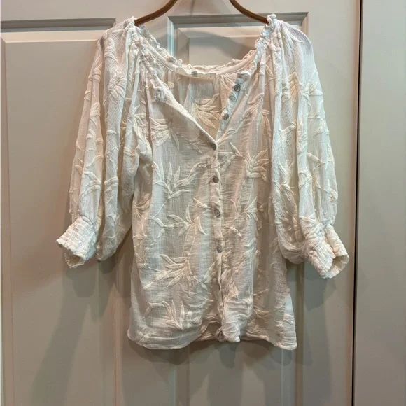 Jen's Pirate Booty Cream Embroidered Blouse - Picture 3 of 5